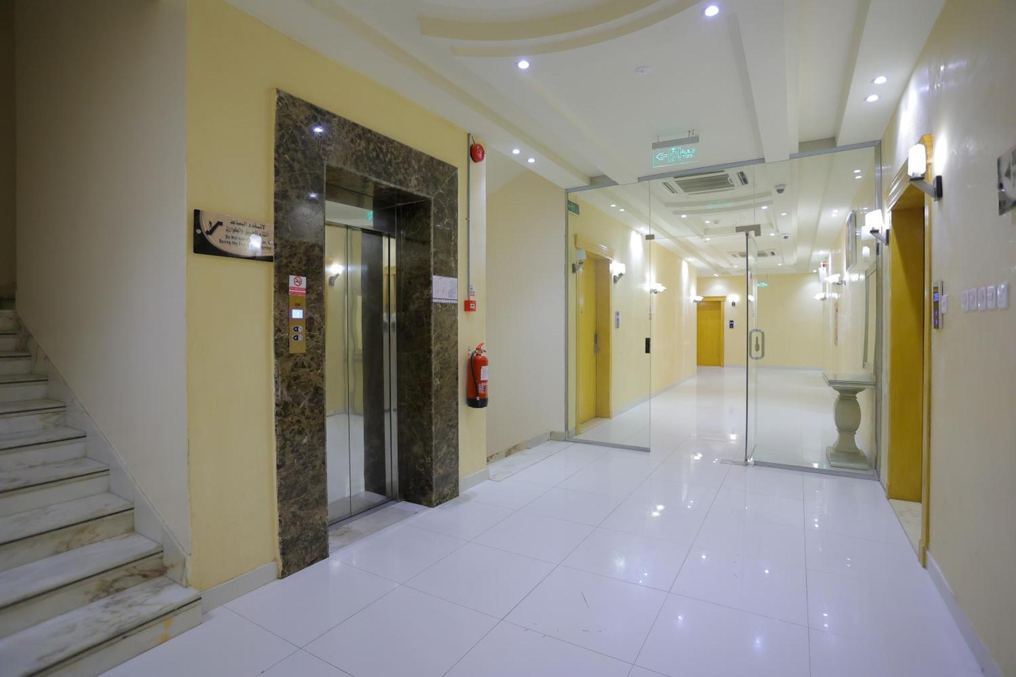 Aparthotel هوستا الملقا Rijad Zewnętrze zdjęcie