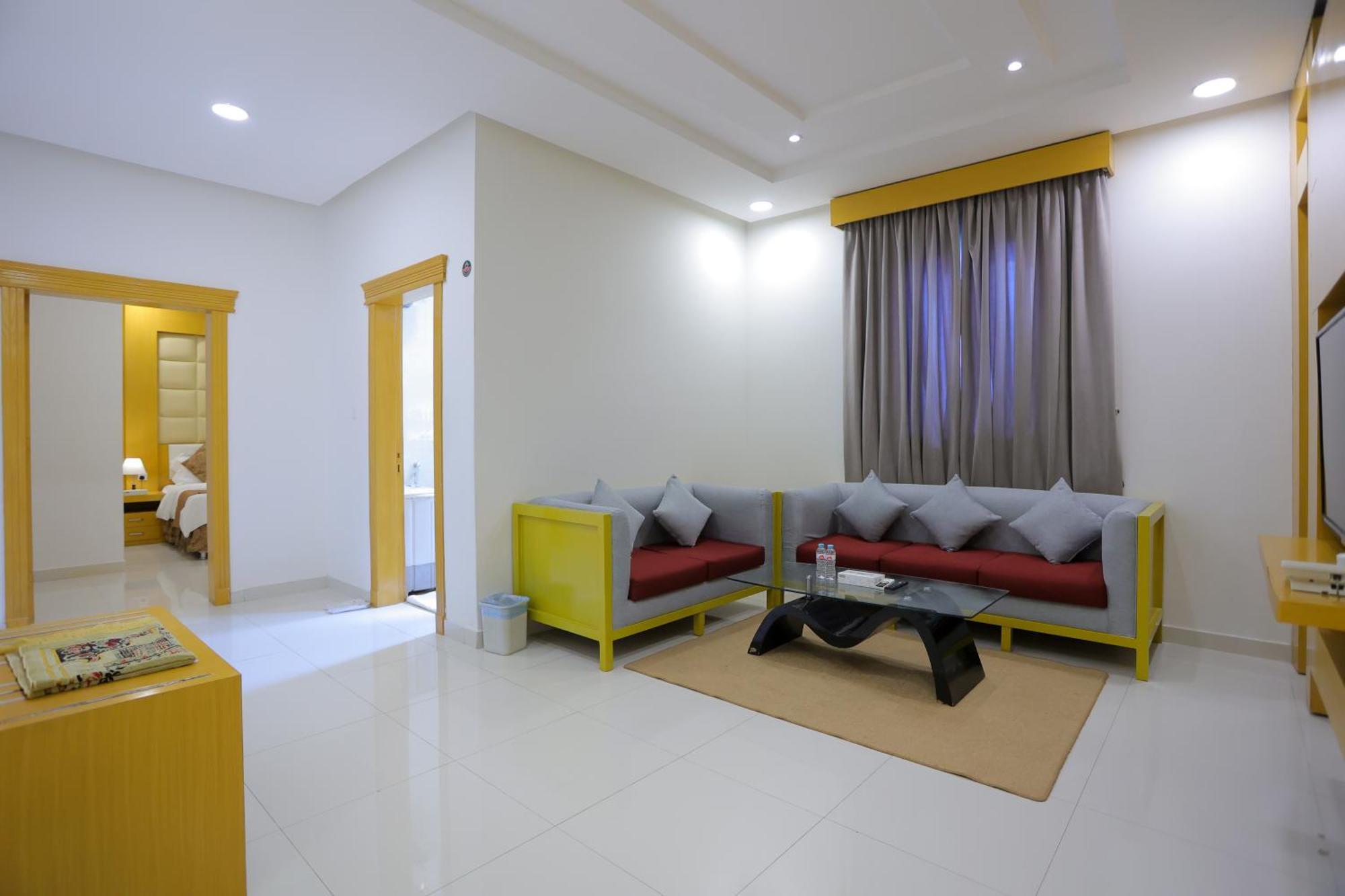 Aparthotel هوستا الملقا Rijad Zewnętrze zdjęcie