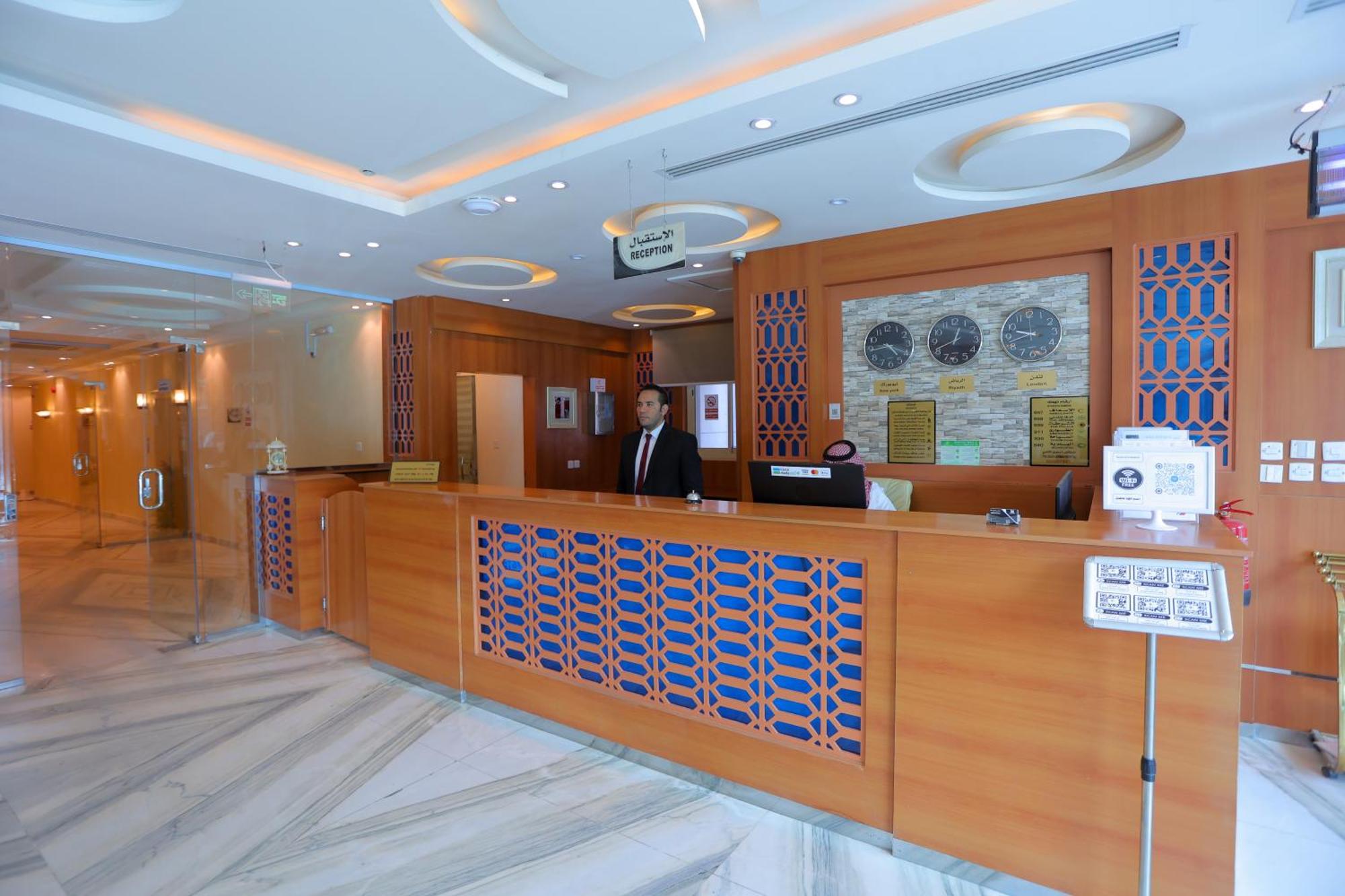 Aparthotel هوستا الملقا Rijad Zewnętrze zdjęcie