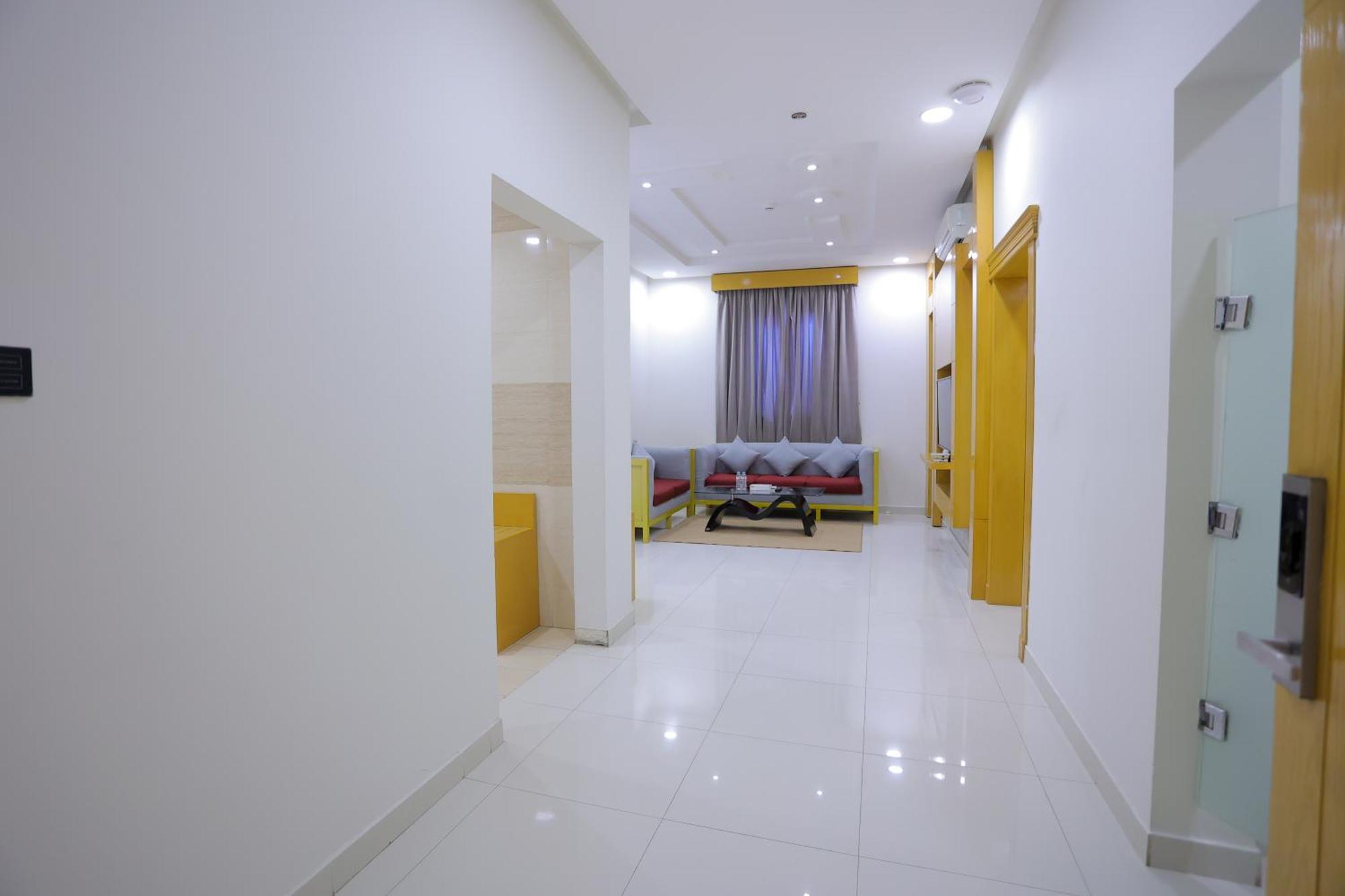 Aparthotel هوستا الملقا Rijad Zewnętrze zdjęcie
