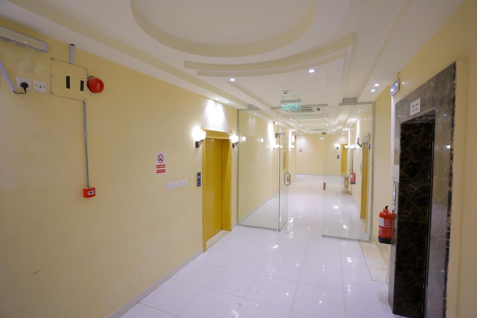 Aparthotel هوستا الملقا Rijad Zewnętrze zdjęcie